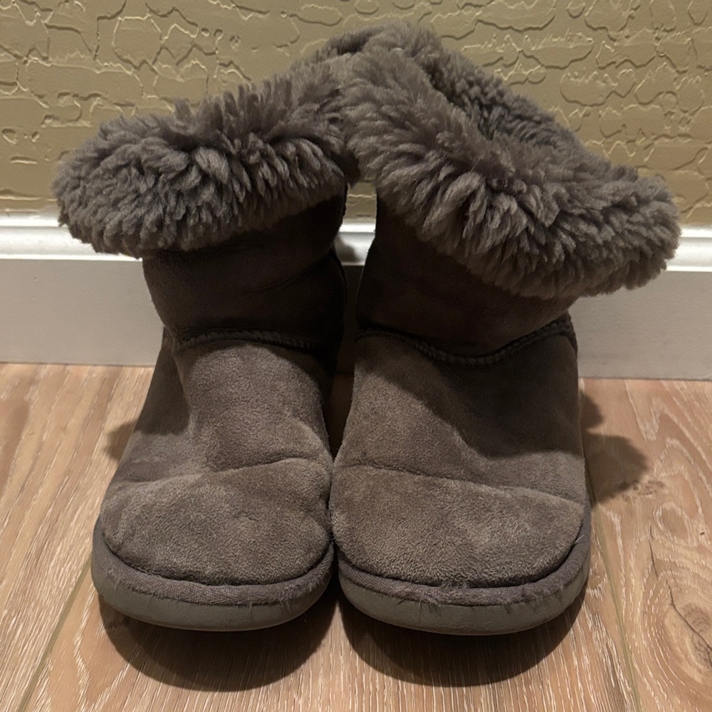UGG Kids Boots in Gray